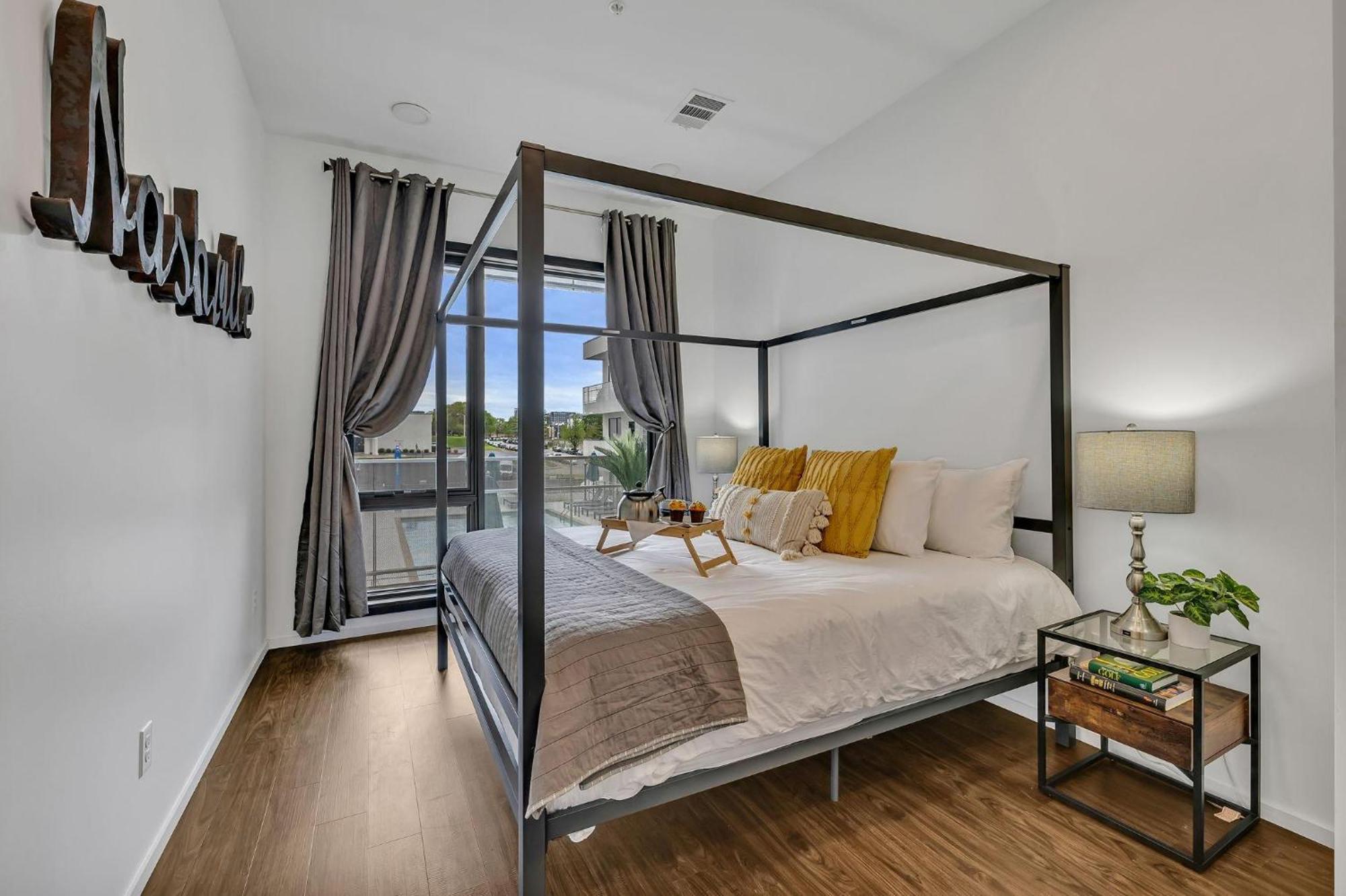 Holiday home - 920 South St Unit 210 *